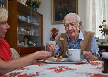 5 tipů, jak zvládnout péči o blízkého doma