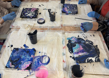 Hudba, tvoření a trhy v listopadu v Domově pokojného stáří Kamenná