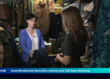 Třídění textilu v praxi v pořadu Zkraje na České televizi
