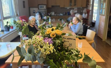 Mezinárodní den žen v Domově Kamenná provoněly květiny